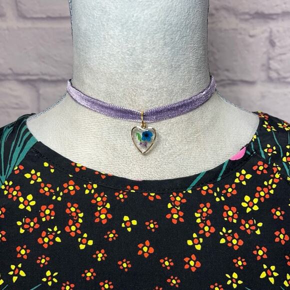 Handmade Dried Flower Heart Pendant Velvet Choker Necklace - Purple - Picture 1 of 5